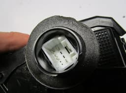 TOYOTA 6904042240 Door Lock Front Left TOYOTA RAV 4 III (XA30) (2005-2012) — thumbnail 3