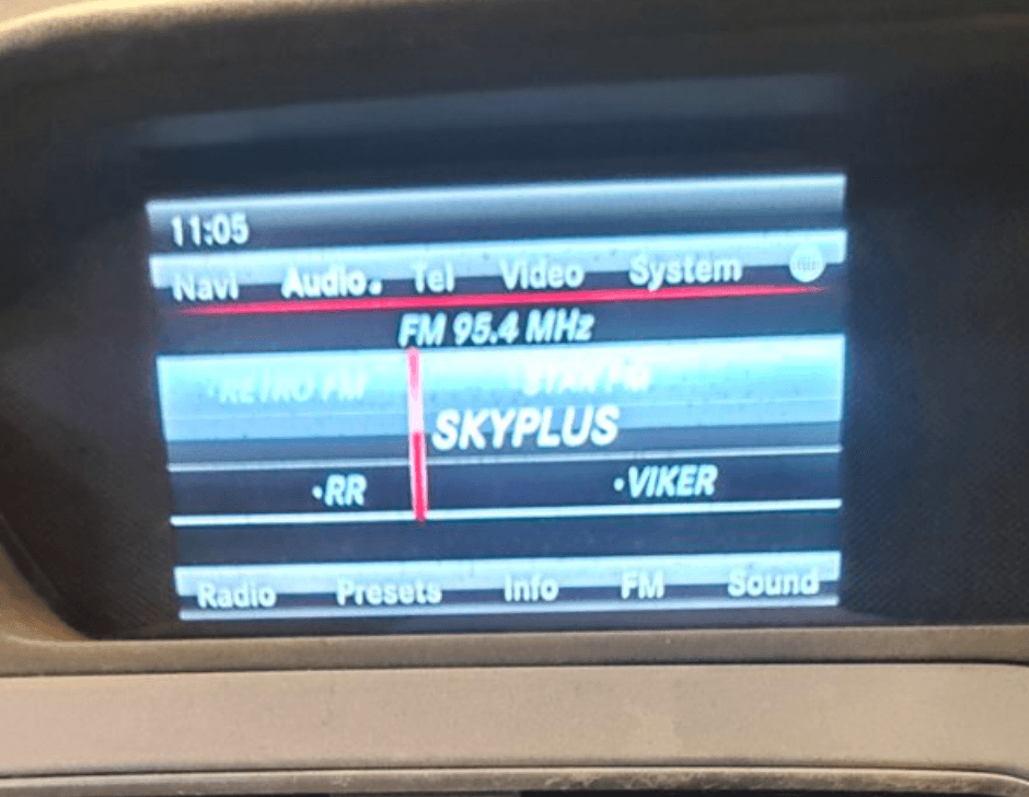 A2C30083500 Dash screen MERCEDES-BENZ C-CLASS (W204) (2007-2013)