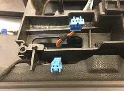 MERCEDES-BENZ A2126802250 center Console MERCEDES-BENZ E-CLASS (W212) (2009-2016) — thumbnail 4