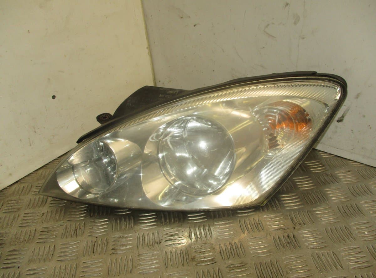 KIA 921011H000 Headlight left KIA CEE'D I (ED) (2006-2012)