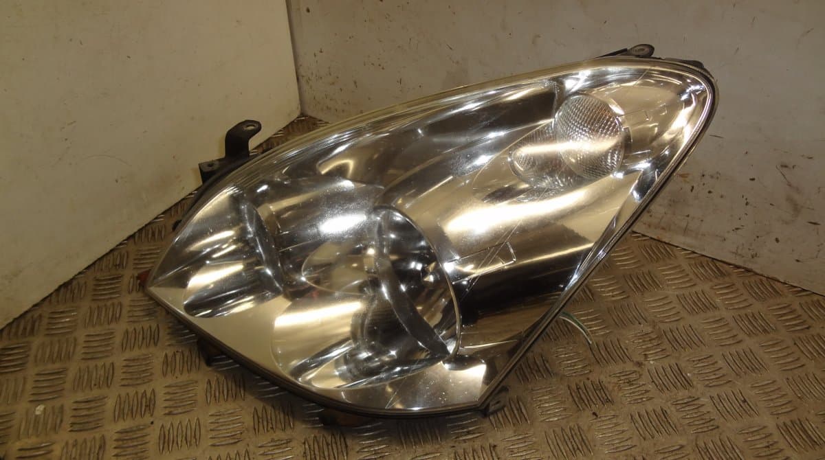TOYOTA Headlight left TOYOTA COROLLA Verso II (AR10) (2004-2009)