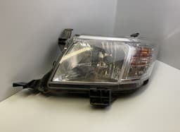 TOYOTA Headlight left TOYOTA HILUX VII (AN10, AN20, AN30) (2005-2015) — thumbnail 1