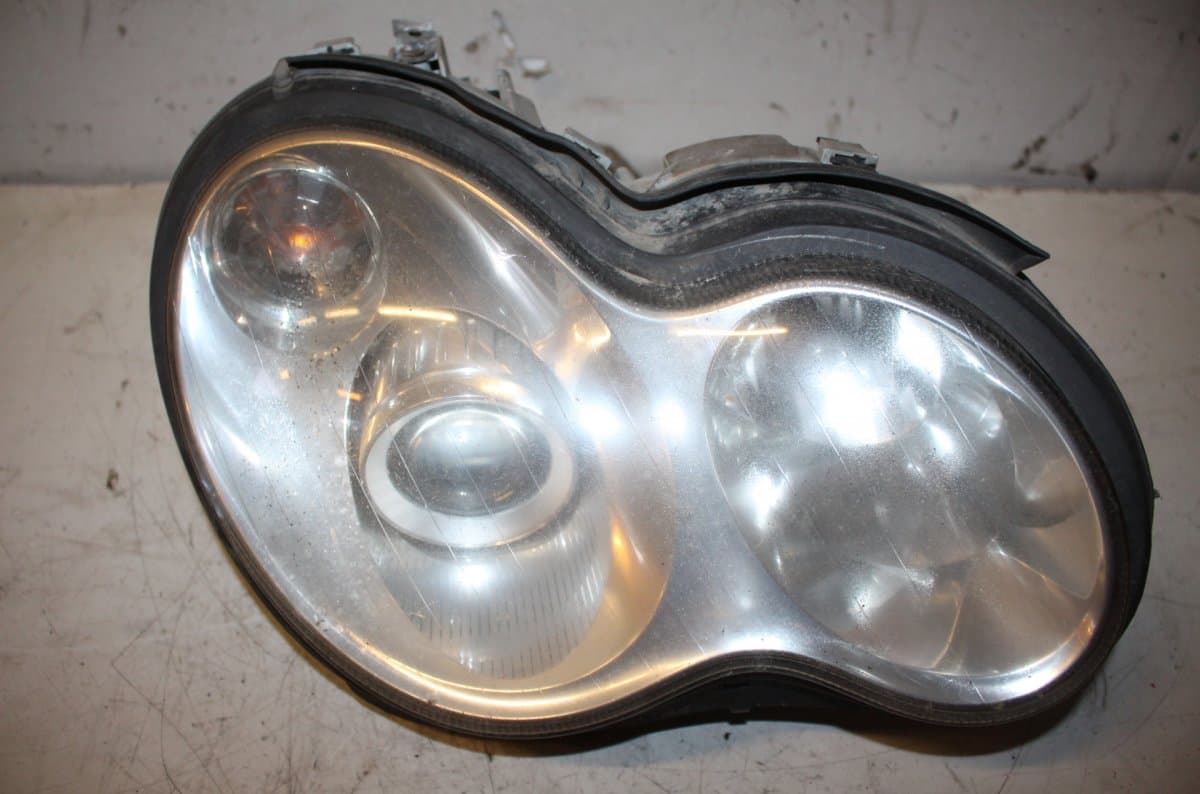 MERCEDES-BENZ 0301166276 Headlight right MERCEDES-BENZ C-CLASS (W203, CL203) (2000-2011)