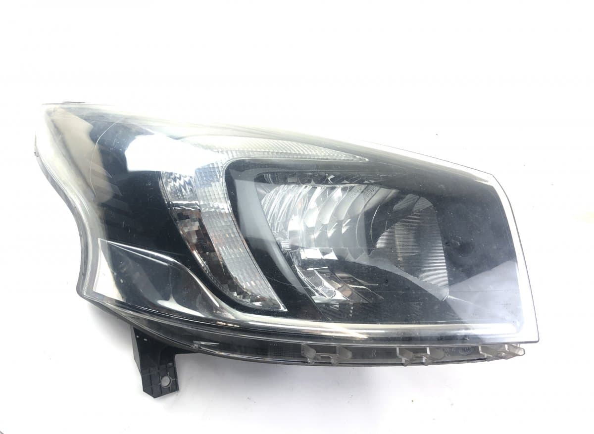 OPEL 260108099R Headlight right OPEL VIVARO B (2014-2018)