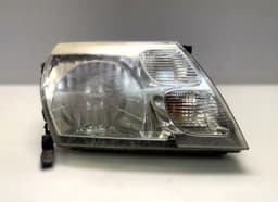 TOYOTA 8113026501 Headlight right TOYOTA HIACE / GRANVIA (XH10, XH20) (1995-2004) — thumbnail 1