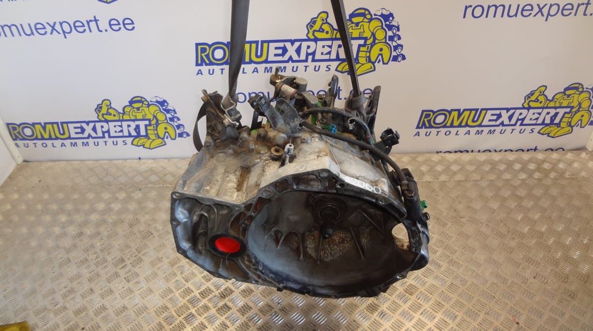 NISSAN Gearbox NISSAN X-TRAIL I (T30) (2001-2007)