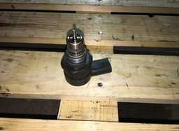 BMW Fuel pressure regulator BMW 7 (E65, E66) (2001-2009) — thumbnail 1