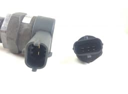 KIA 0281006037 Fuel pressure regulator KIA SORENTO II (XM) (2009-2015) — thumbnail 3