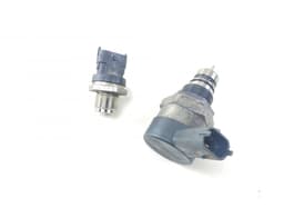 KIA 0281006404 0281006405 Fuel pressure regulator set KIA CEE'D II (JD) (2012-2018) — thumbnail 1