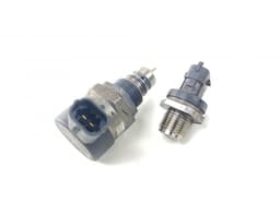 LAND ROVER 0281006017 0281006064 Fuel pressure regulator set LAND ROVER RANGE ROVER SPORT II (L494) (2013-2022) — thumbnail 1