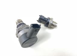 JEEP 0281006209 0281006309 Fuel pressure regulator set JEEP GRAND CHEROKEE IV (WK, WK2) (2010-2021) — thumbnail 1