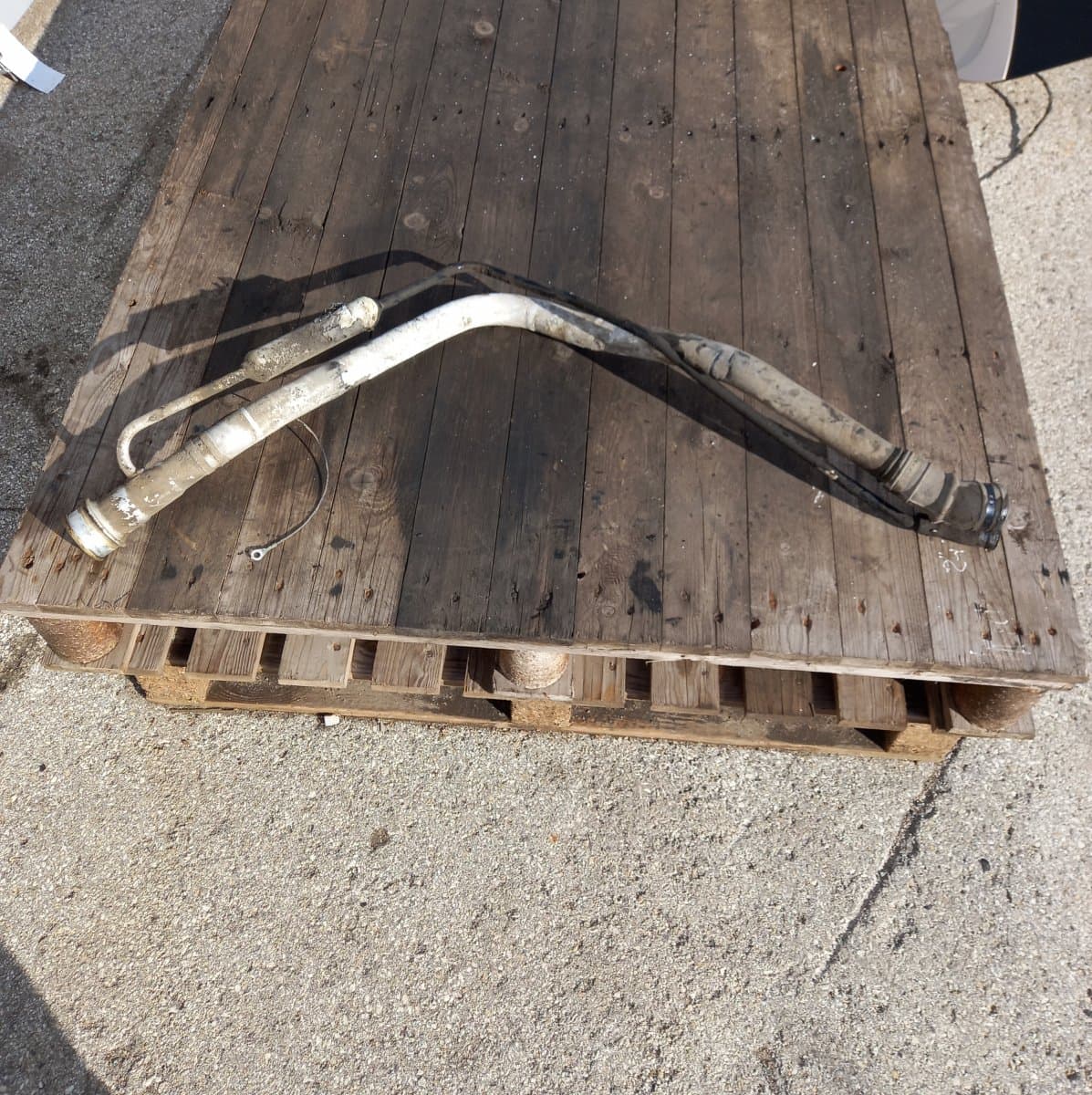 VOLVO Fuel Tank Filler Neck VOLVO XC90 I (2002-2014)