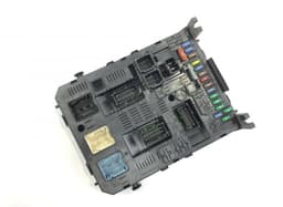 PEUGEOT 28121550-4A 21676031-5B Fuse box PEUGEOT 307 (2000-2007) — thumbnail 1