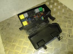MERCEDES-BENZ Fuse box MERCEDES-BENZ ML-CLASS (W164) (2005-2011) — thumbnail 3
