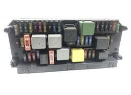 MERCEDES-BENZ F005V01064 F005V01024 F005V01303 F005V01025 F005V01202 F005V01063 F005V01059 Fuse box MERCEDES-BENZ SLK (R172) (2011-2020) — thumbnail 2