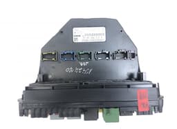 MERCEDES-BENZ F005V01064 F005V01024 F005V01303 F005V01025 F005V01202 F005V01063 F005V01059 Fuse box MERCEDES-BENZ SLK (R172) (2011-2020) — thumbnail 3