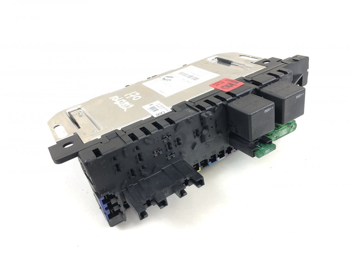 05045139 05045135 05045131 Fuse box MERCEDES-BENZ SL-CLASS (R230) (2001-2012)