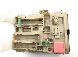 TOYOTA 8273005E80 Fuse box TOYOTA AVENSIS (T270) (2009-2018) — thumbnail 5