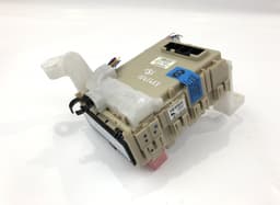 TOYOTA 8273005E80 Fuse box TOYOTA AVENSIS (T270) (2009-2018) — thumbnail 2