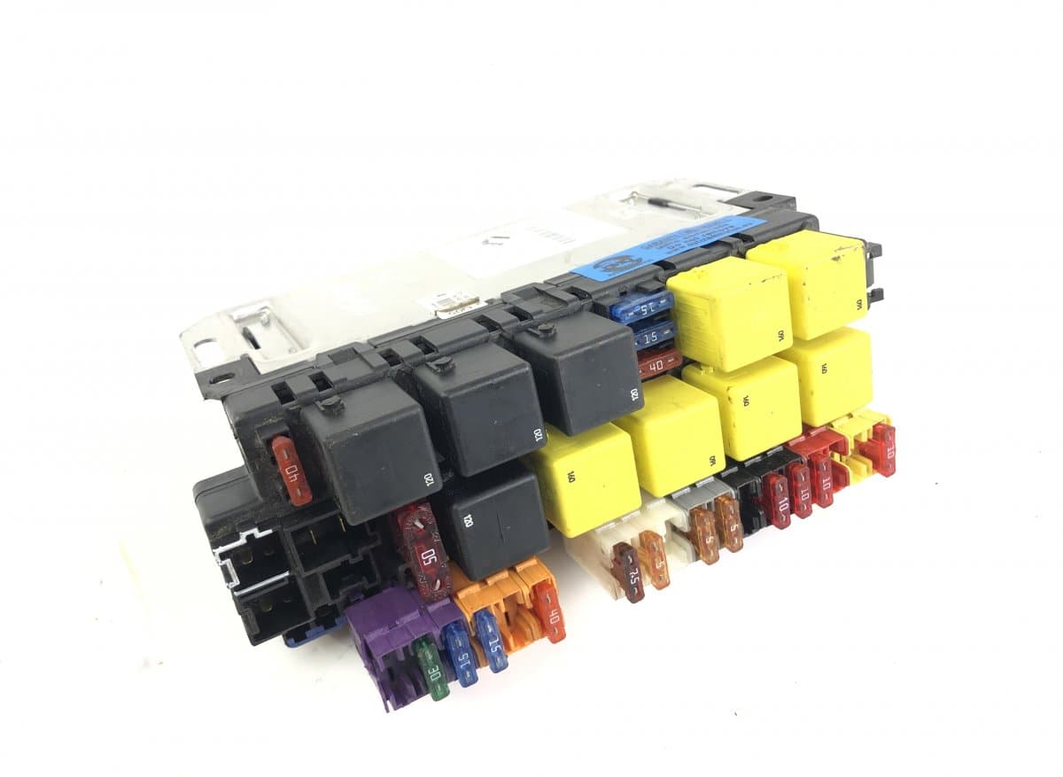 MERCEDES-BENZ 05045114 05045116 Fuse box MERCEDES-BENZ S-CLASS (W220) (1998-2005)