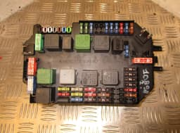 MERCEDES-BENZ A2215451101 Fuse box MERCEDES-BENZ S-CLASS (W221) (2005-2013) — thumbnail 1