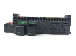 MERCEDES-BENZ 05045139 05045135 05045131 Fuse box MERCEDES-BENZ SL-CLASS (R230) (2001-2012) — thumbnail 2