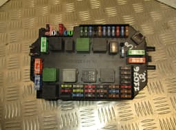 MERCEDES-BENZ Fuse box MERCEDES-BENZ S-CLASS (W221) (2005-2013) — thumbnail 1