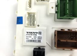 VOLVO 36010473 Fuse box VOLVO S90 / V90 (2016-) — thumbnail 2