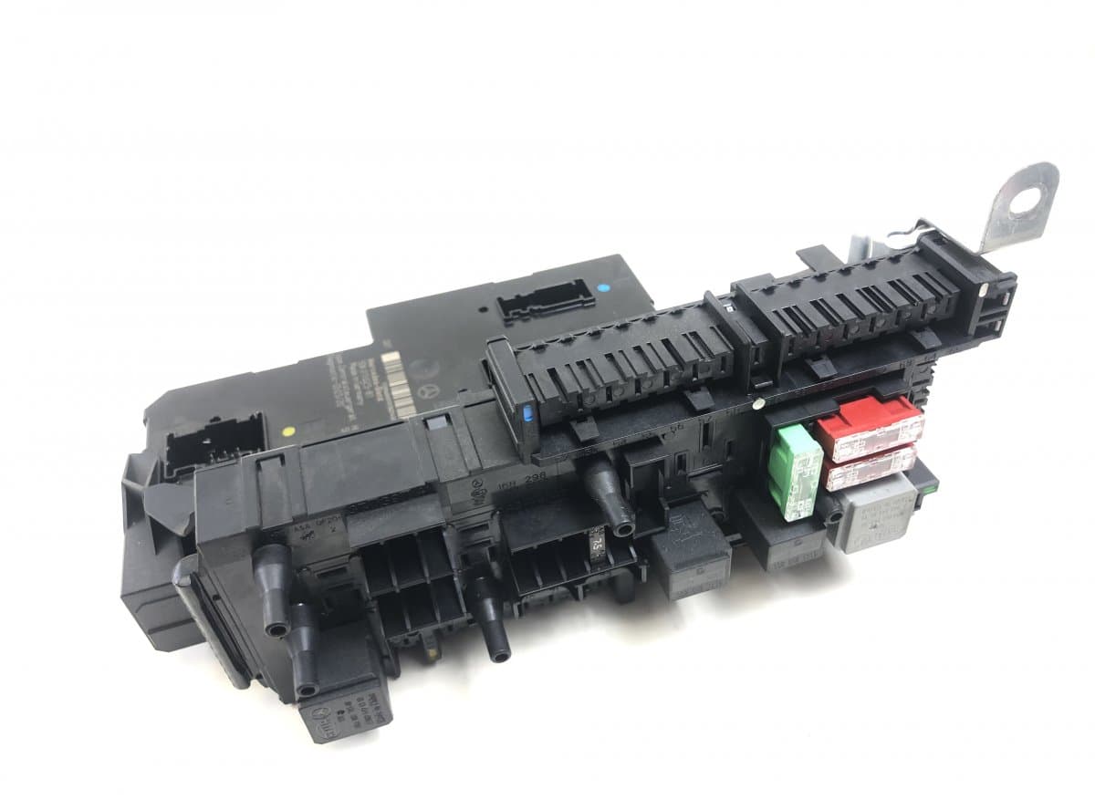 MERCEDES-BENZ A1729060105 Fuse box MERCEDES-BENZ SLK (R172) (2011-2020)