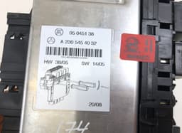 MERCEDES-BENZ 05045139 05045135 05045131 Fuse box MERCEDES-BENZ SL-CLASS (R230) (2001-2012) — thumbnail 4