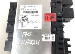 MERCEDES-BENZ 05045139 05045135 05045131 Fuse box MERCEDES-BENZ SL-CLASS (R230) (2001-2012) — thumbnail 4