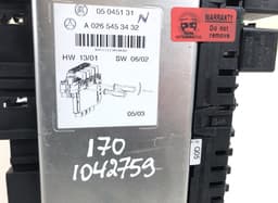 MERCEDES-BENZ 05045139 05045135 05045131 Fuse box MERCEDES-BENZ SL-CLASS (R230) (2001-2012) — thumbnail 4