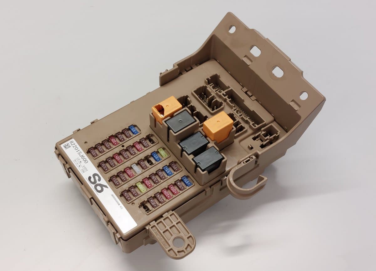 SUBARU 82201SJ600 Fuse box SUBARU FORESTER (SK) (2018-2024)