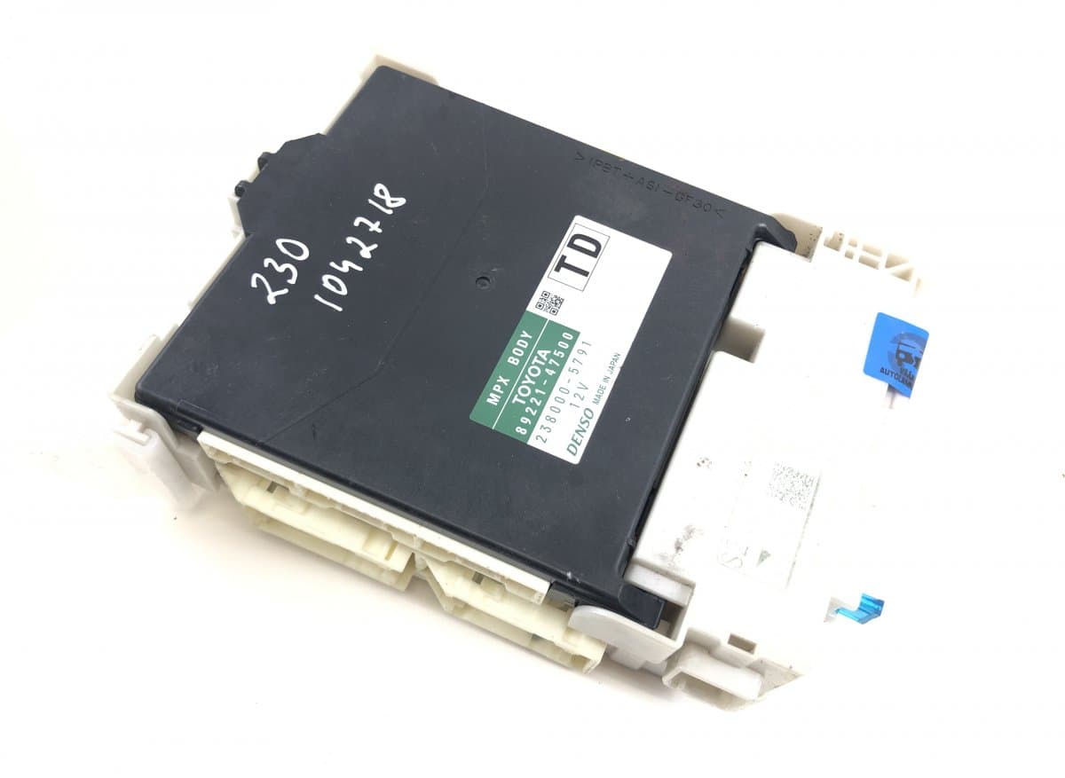 TOYOTA 2380005791 Fuse box TOYOTA PRIUS III PLUS (XW40) (2011-2021)