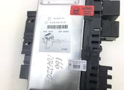 MERCEDES-BENZ 05045139 05045135 05045131 Fuse box MERCEDES-BENZ SL-CLASS (R230) (2001-2012) — thumbnail 3
