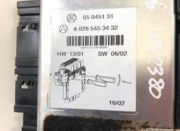 MERCEDES-BENZ 05045139 05045135 05045131 Fuse box MERCEDES-BENZ SL-CLASS (R230) (2001-2012) — thumbnail 4