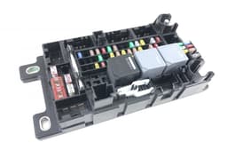LAND ROVER LR144132 Fuse box LAND ROVER DISCOVERY SPORT (L550) (2014-) — thumbnail 1