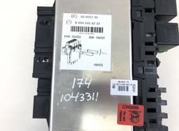 MERCEDES-BENZ 05045139 05045135 05045131 Fuse box MERCEDES-BENZ SL-CLASS (R230) (2001-2012) — thumbnail 4