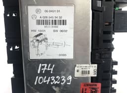 MERCEDES-BENZ 05045139 05045135 05045131 Fuse box MERCEDES-BENZ SL-CLASS (R230) (2001-2012) — thumbnail 4