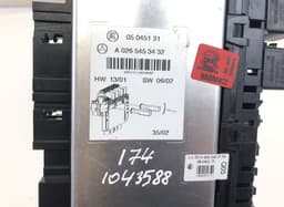 MERCEDES-BENZ 05045139 05045135 05045131 Fuse box MERCEDES-BENZ SL-CLASS (R230) (2001-2012) — thumbnail 3