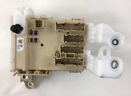 LEXUS 8273078021 Fuse box LEXUS NX I (AZ10) (2014-2021) — thumbnail 2