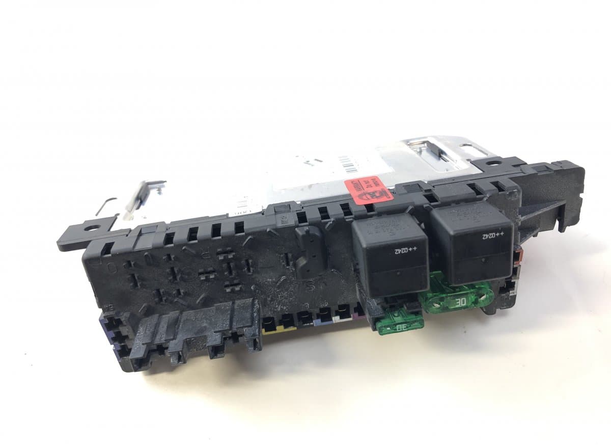 MERCEDES-BENZ 05045139 05045135 05045131 Fuse box MERCEDES-BENZ SL-CLASS (R230) (2001-2012)