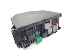 MERCEDES-BENZ F005V01064 F005V01024 F005V01303 F005V01025 F005V01202 F005V01063 F005V01059 Fuse box MERCEDES-BENZ E-CLASS (W212) (2009-2016) — thumbnail 1