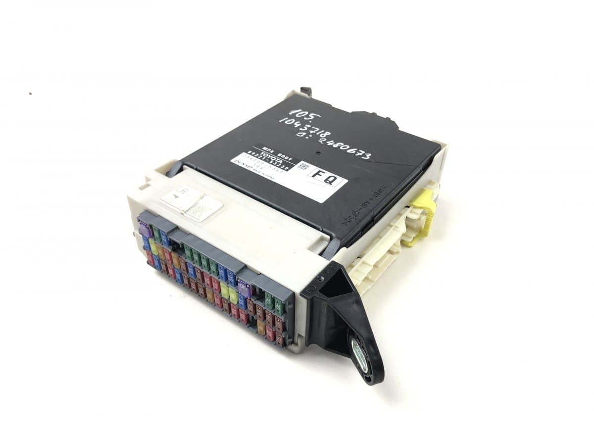LEXUS 8922153230 Fuse box LEXUS IS III (XE30) (2013-)