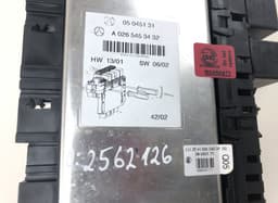 MERCEDES-BENZ 05045139 05045135 05045131 Fuse box MERCEDES-BENZ SL-CLASS (R230) (2001-2012) — thumbnail 3