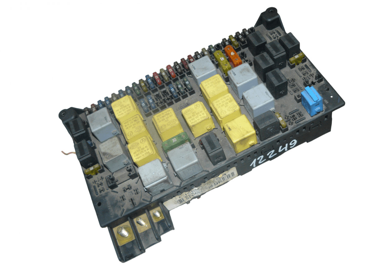 MERCEDES-BENZ 08200101 Fuse box MERCEDES-BENZ ML-CLASS (W163) (1998-2005)