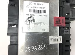 MERCEDES-BENZ 05045139 05045135 05045131 Fuse box MERCEDES-BENZ SL-CLASS (R230) (2001-2012) — thumbnail 4