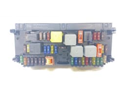 MERCEDES-BENZ F005V01064 F005V01024 F005V01303 F005V01025 F005V01202 F005V01063 F005V01059 Fuse box MERCEDES-BENZ C-CLASS (W204) (2007-2013) — thumbnail 2