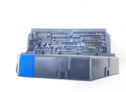 MERCEDES-BENZ F005V01064 F005V01024 F005V01303 F005V01025 F005V01202 F005V01063 F005V01059 Fuse box MERCEDES-BENZ C-CLASS (W204) (2007-2013) — thumbnail 3