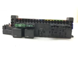 MERCEDES-BENZ 05045139 05045135 05045131 Fuse box MERCEDES-BENZ SL-CLASS (R230) (2001-2012) — thumbnail 2